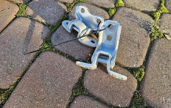 Toyota Corolla E210 E21 Front door lower hinge 
