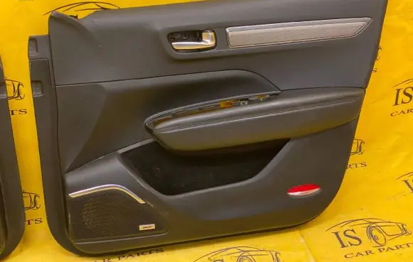 Renault Koleos II Front door card panel trim 