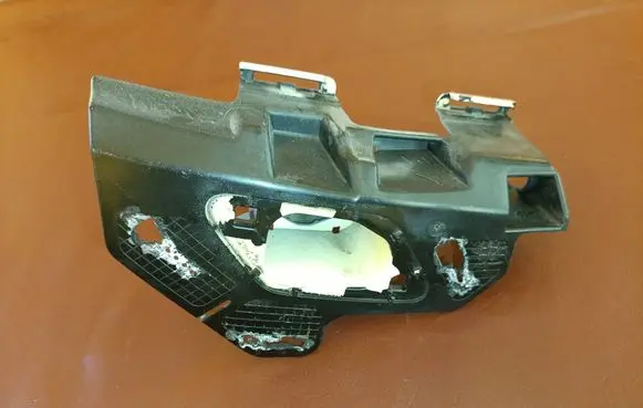 Volkswagen Touran III Headlight washer nozzle holder 5TA807942B