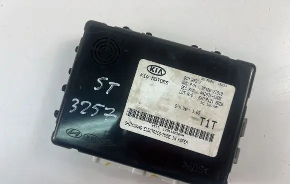 KIA Optima Other control units/modules 954002T510