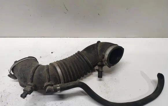 Volvo S40, V40 Air intake hose/pipe 30613584 5V053S0CAT