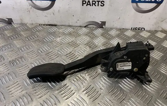 Volvo S80 Accelerator throttle pedal 30636006