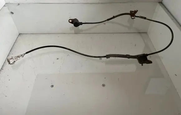 Toyota Corolla Verso E121 ABS brake wheel speed sensor 0265006 952211