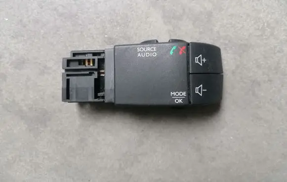 Renault Trafic III (X82) Sound control switch 255522448R 344422023GB
