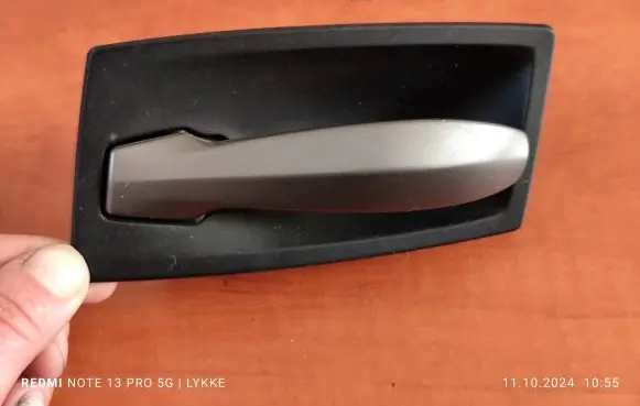 Front door interior handle