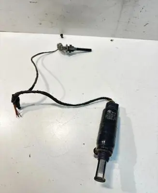 BMW 5 F10 F11 Headlight washer pump 7217792 3264011 3323525