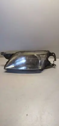 Mazda Premacy Headlight/headlamp 90733100
