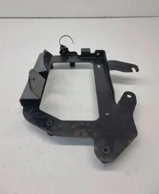 Radiator mount bracket