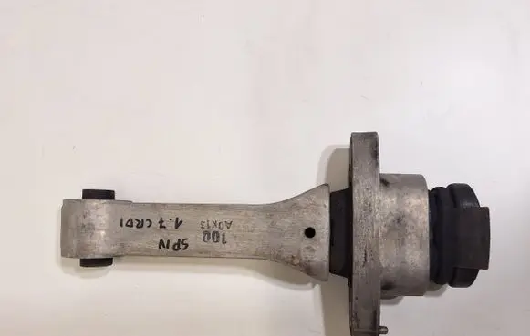 KIA Sportage Engine mounting bracket 1422L