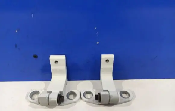 Rear door upper hinge