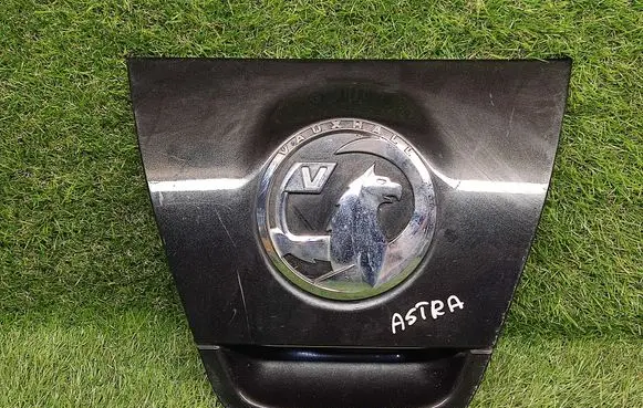 Opel Astra J Tailgate/trunk/boot exterior handle 11320900