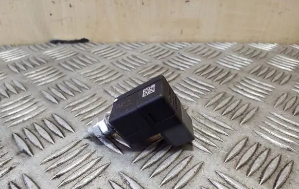KIA Sorento Brake pedal sensor switch