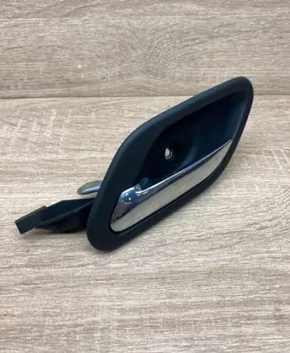BMW 5 E39 Front door interior handle 8226049
