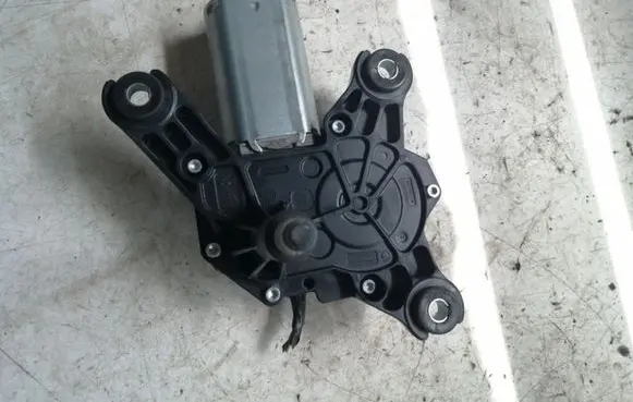 Opel Insignia A Wiper motor 13269910