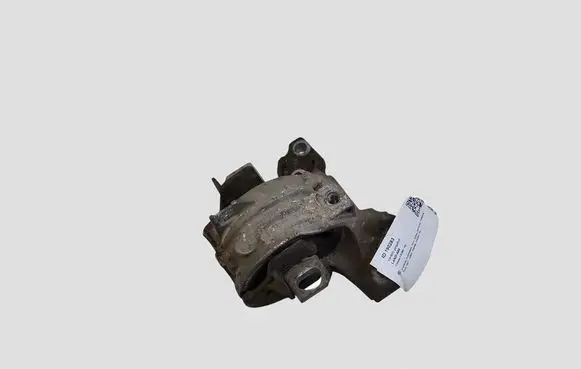 Citroen C5 Engine mount bracket