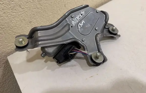 Toyota Avensis T270 Rear window wiper motor 8513005060