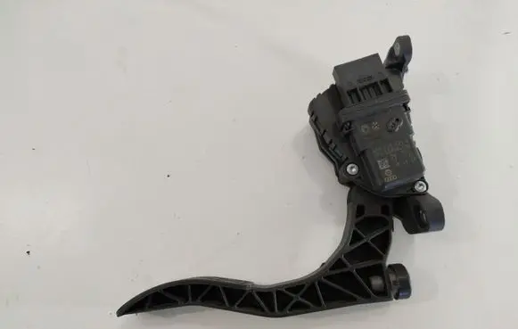 Audi A6 S6 C6 4F Accelerator throttle pedal 4F1723523B