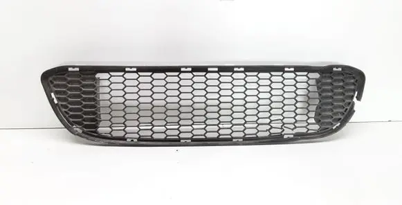 BMW 1 E82 E88 Front bumper lower grill 8045432 51118045432