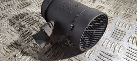 Audi A4 S4 B5 8D Mass air flow meter 059906461B 0281002429