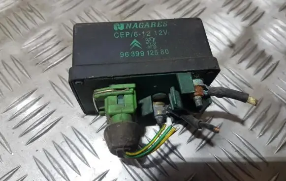 Peugeot 406 Glow plug pre-heat relay 9639912580