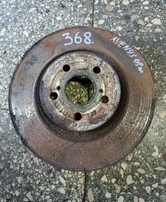 Toyota Avensis T250 Front brake disc
