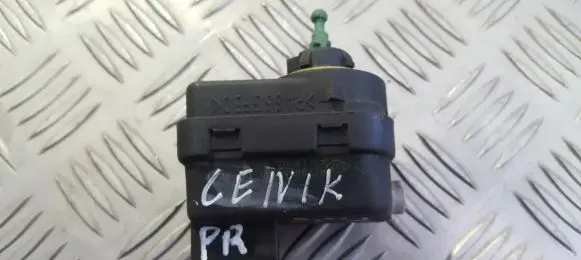 Headlight level adjustment motor