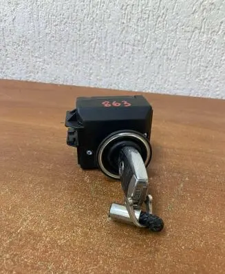 Mercedes-Benz E C207 W207 Ignition lock A2079052600 863
