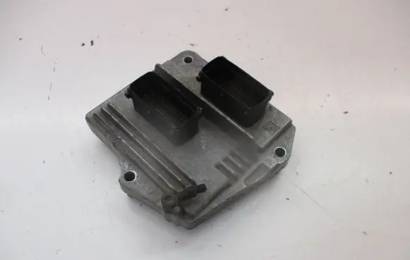 Opel Zafira B Engine control unit/module 55561172 Z16XEP