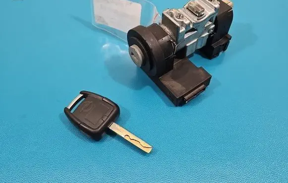 Opel Vectra B Ignition lock 26037948 IMPRK1530377