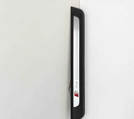 Audi Q7 4M Front sill trim cover 4M0947406B