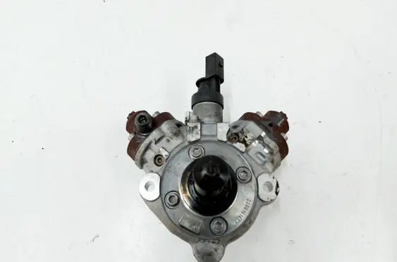BMW X3 G01 Fuel injection high pressure pump 8571555