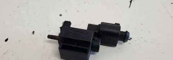 Audi A6 S6 C6 4F Turbo solenoid valve 037906283C 2288006A2