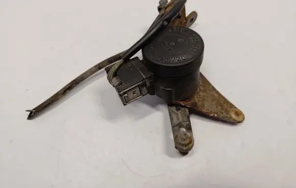 Headlight/headlamp level sensor