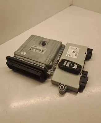 BMW 5 F10 F11 Engine ECU kit and lock set 0281017679 030203328 8513242