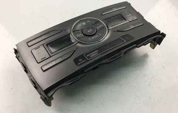 Toyota Auris 150 Interior fan control switch 5590002220B