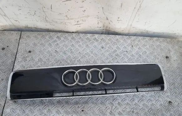 Audi A2 Front grill 8Z0853321 8Z0853692A