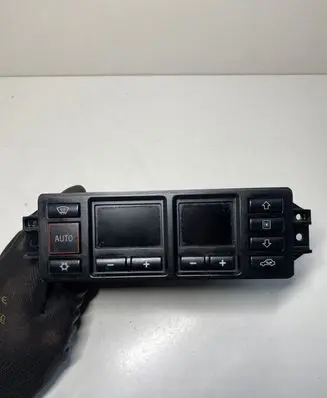 Audi A3 S3 8L Climate control unit 8L0820043D 5HB00760804