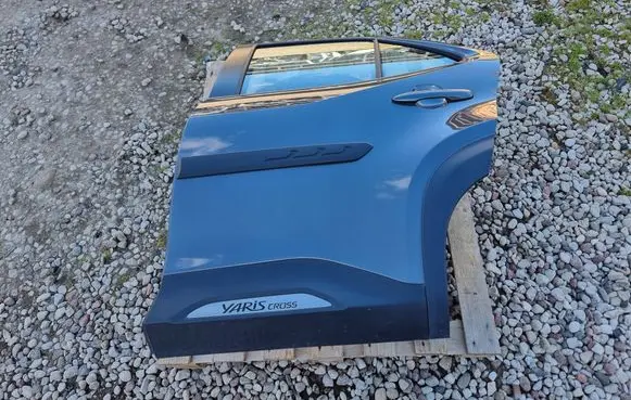 Toyota Yaris Cross Rear door 