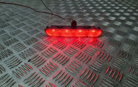 Audi A4 S4 B5 8D Third/center stoplight 0996400