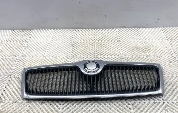 Skoda Octavia Mk2 (1Z) Front grill
