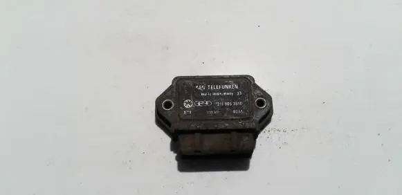 Volkswagen Golf II Ignition amplifier control unit 211905351D