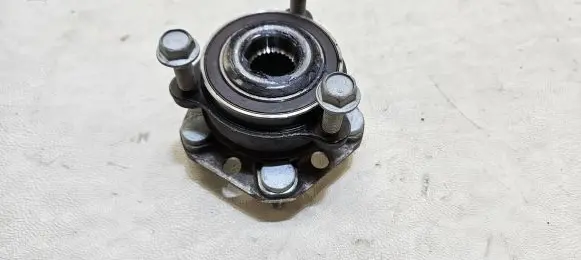 Tesla Model 3 Rear wheel bearing hub 1044123-00-B