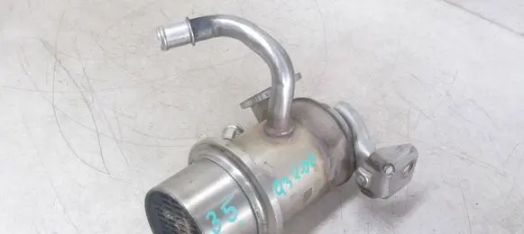 Audi Q3 8U EGR valve cooler 04L131512BH
