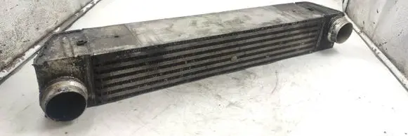 BMW 5 E60 E61 Intercooler radiator 7787446 C7286