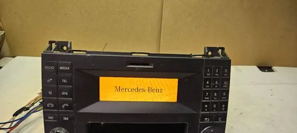 Mercedes-Benz Sprinter W906 Radio/CD/DVD/GPS head unit A9069001203 A9069028201 A9069013801