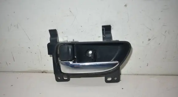 Subaru Outback (BS) Front door interior handle
