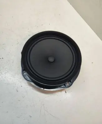 Audi A3 S3 8V Front door speaker 8v0035415d