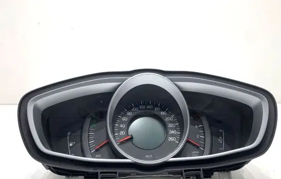 Volvo V40 Speedometer (instrument cluster) 31412873