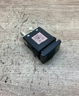 Fog light switch