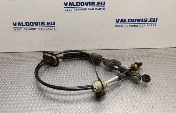 Gear shift cable linkage